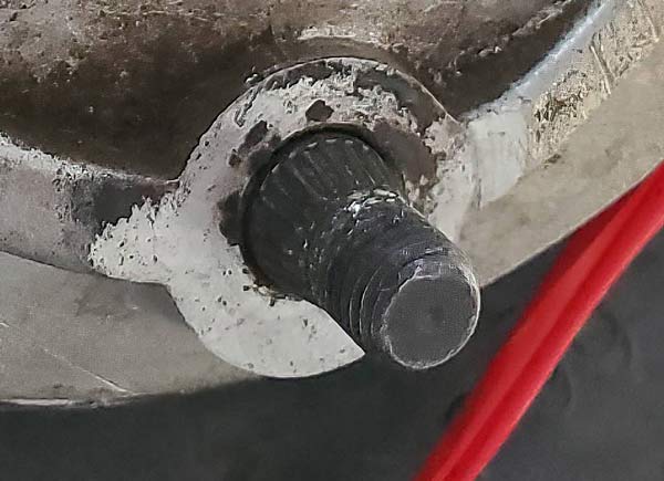 Fluted Bolt
